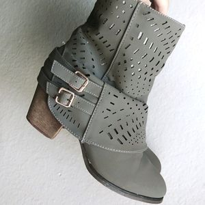 Vanity Heeled Ankle Boots